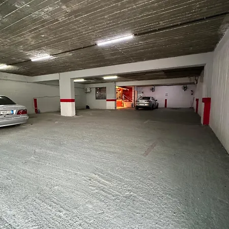 Anarki 3* Tirana